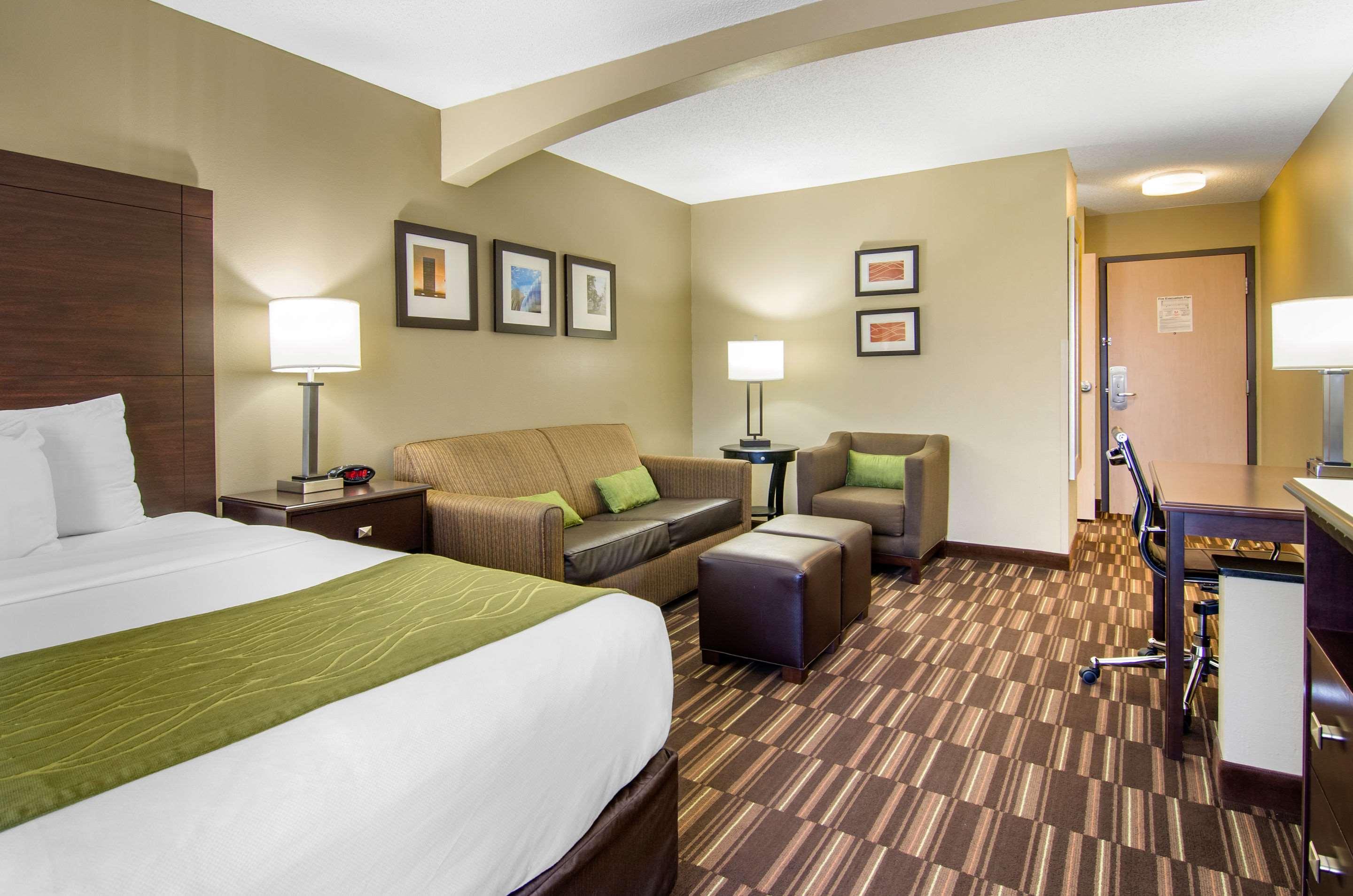 Comfort Inn & Suites Kansas City - Northeast Zewnętrze zdjęcie