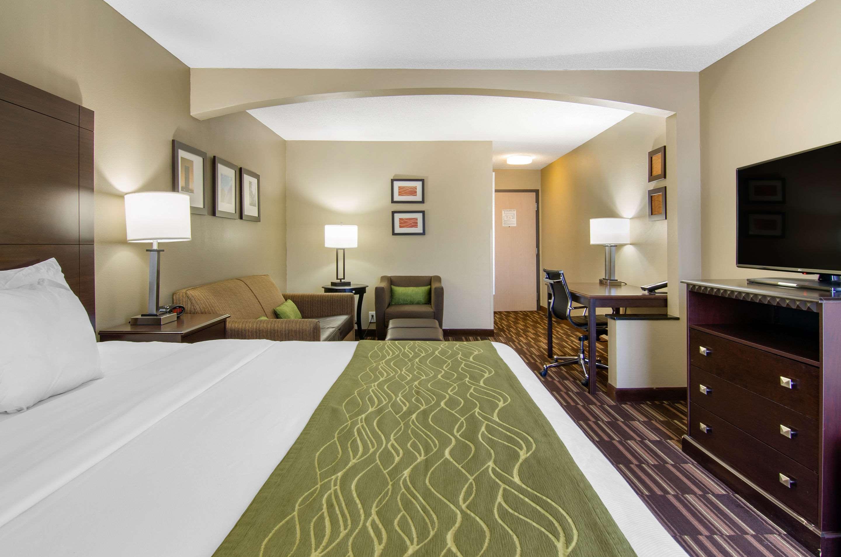 Comfort Inn & Suites Kansas City - Northeast Zewnętrze zdjęcie