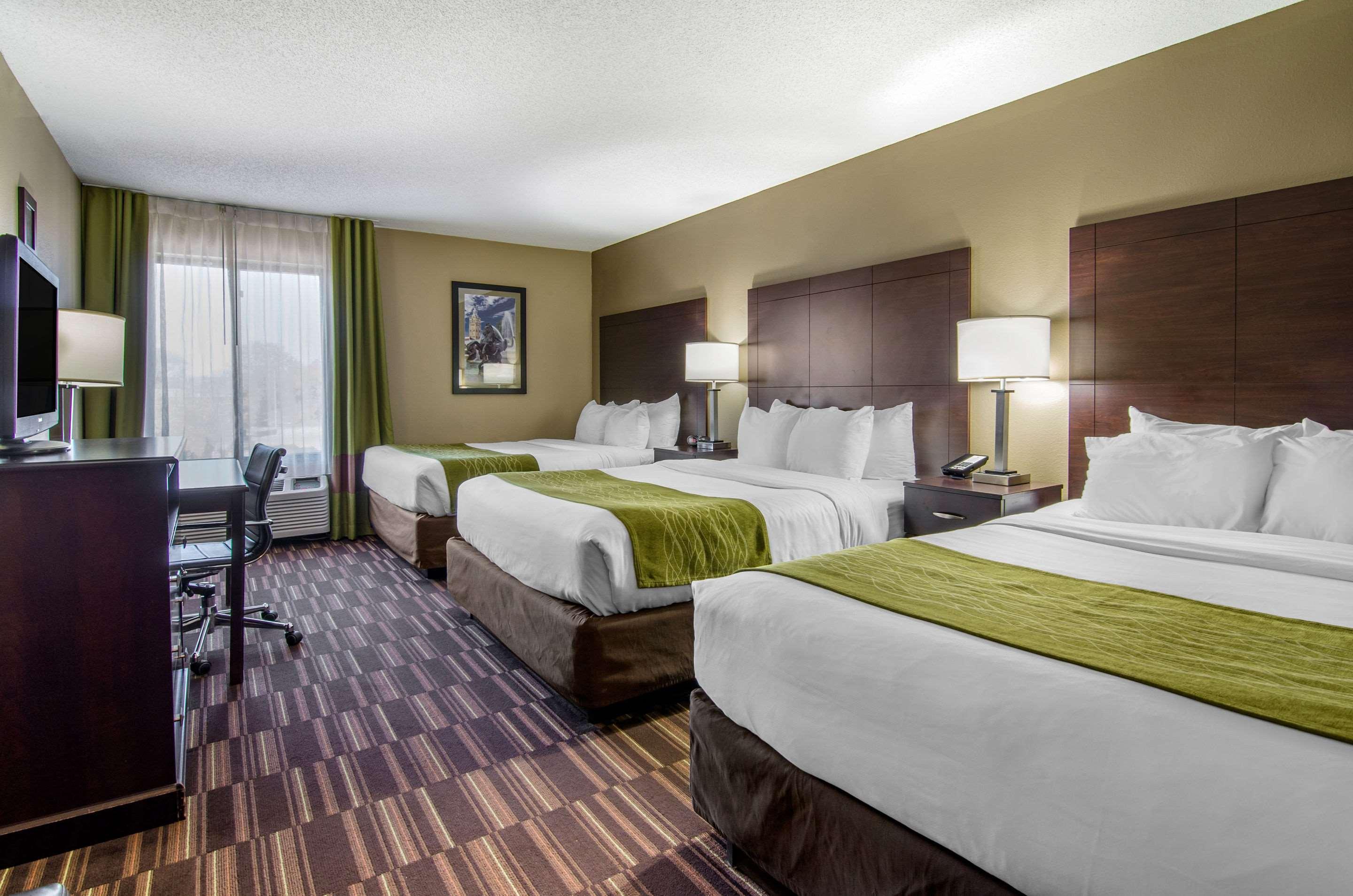Comfort Inn & Suites Kansas City - Northeast Zewnętrze zdjęcie