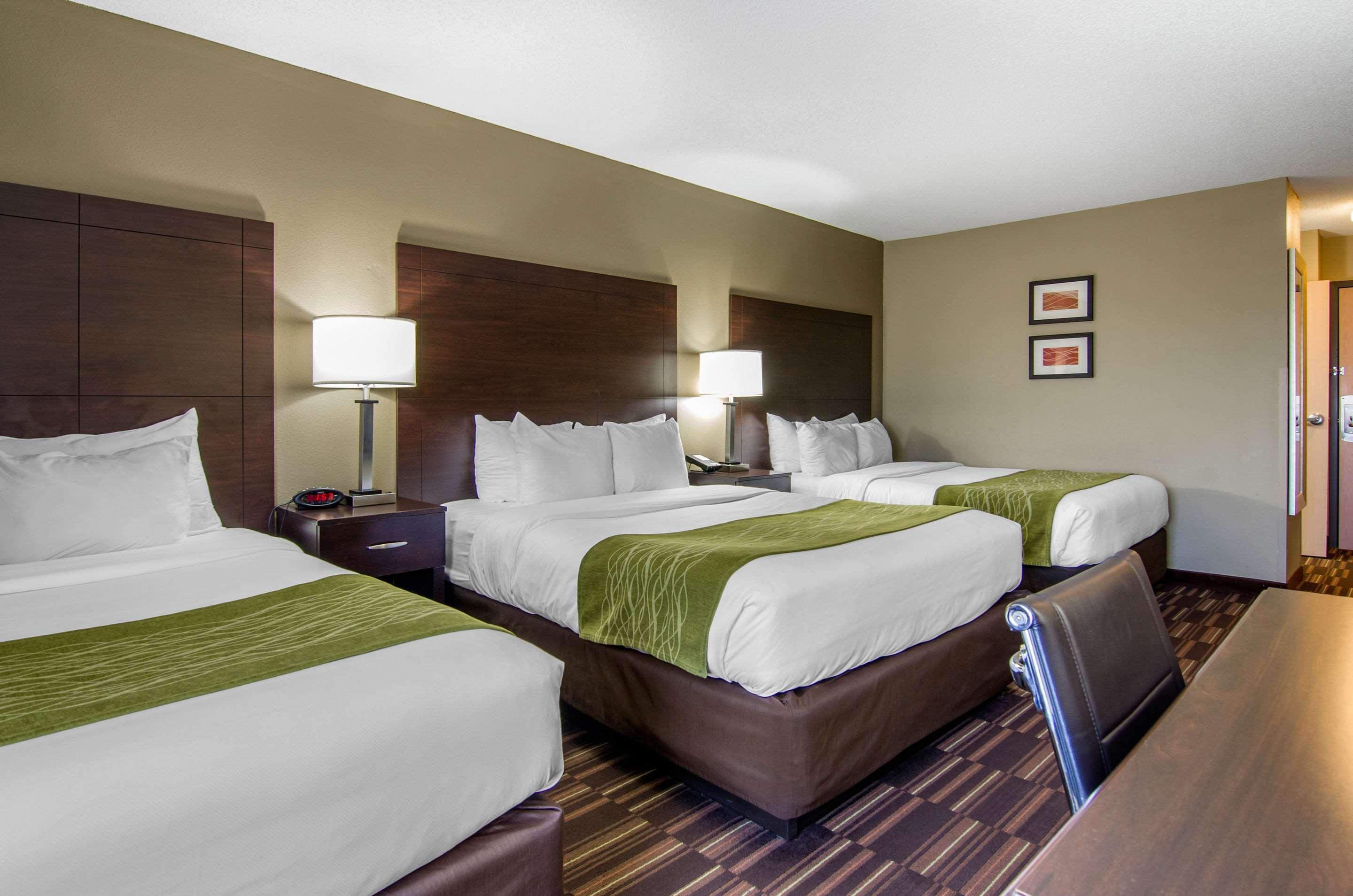 Comfort Inn & Suites Kansas City - Northeast Zewnętrze zdjęcie