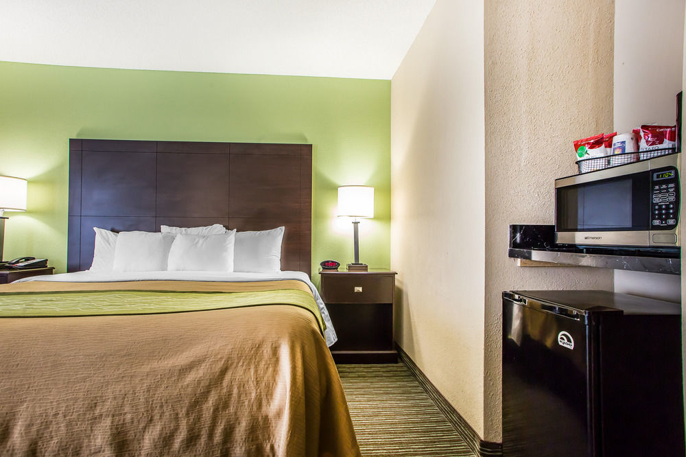 Comfort Inn & Suites Kansas City - Northeast Zewnętrze zdjęcie